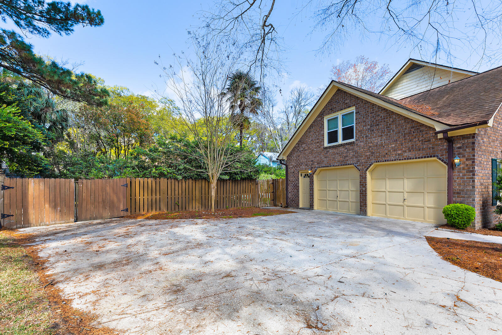 1945 Ashley Hall Road Charleston, SC 29407 - Photo 30 of 35 1945AshleyHall- KeenEyeMarketing0049