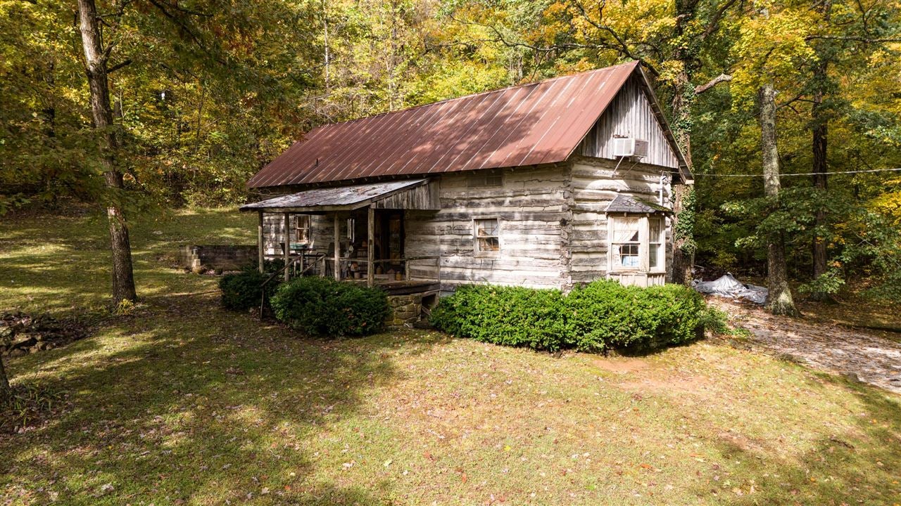 425 Briggs Lake Road Russellville, KY 42276 - Photo 1 of 60 Gallery Image 1