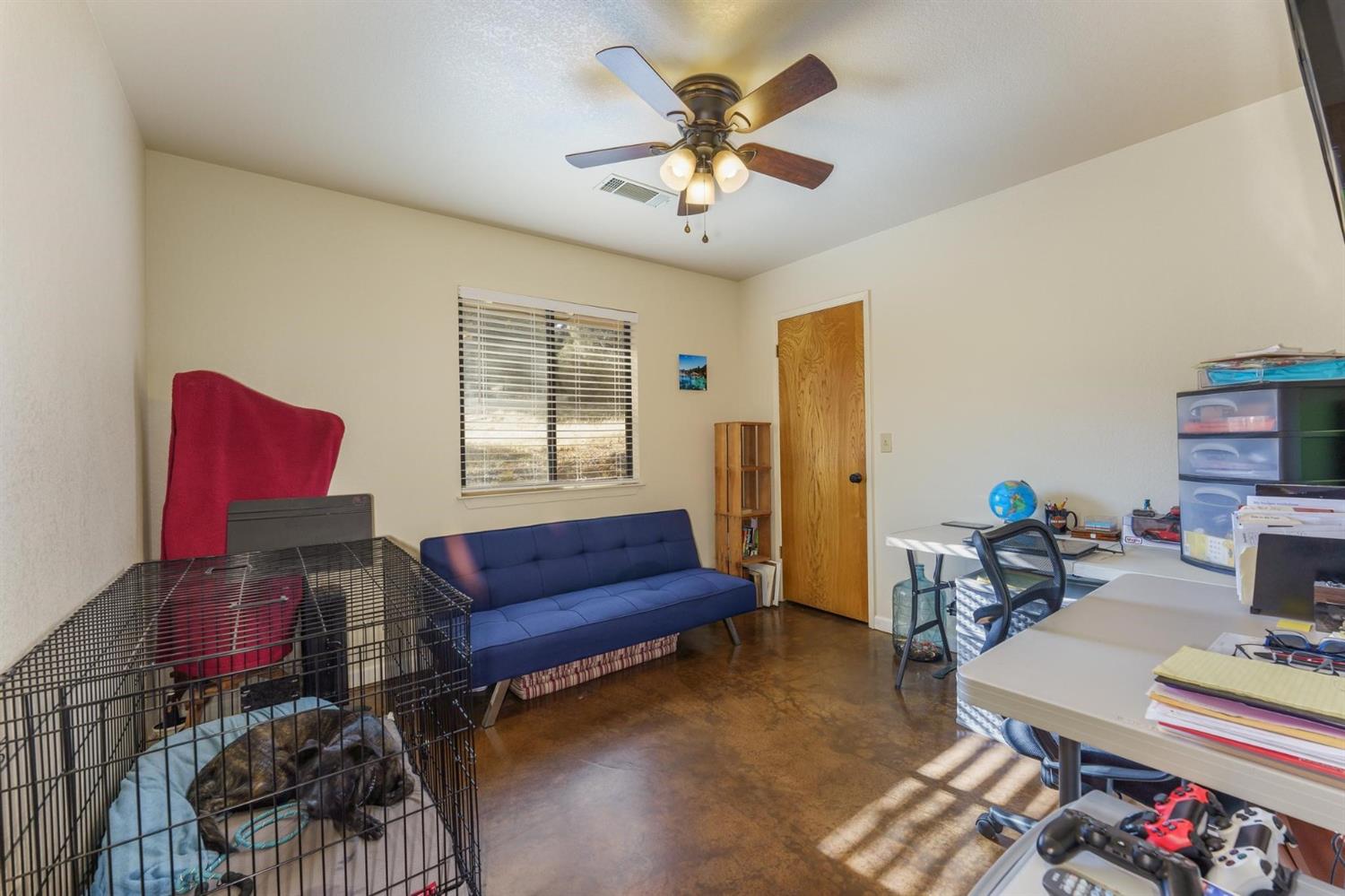40410 Goldside Drive Oakhurst, CA 93644 - Photo 18 of 24 a living room with furniture and a window