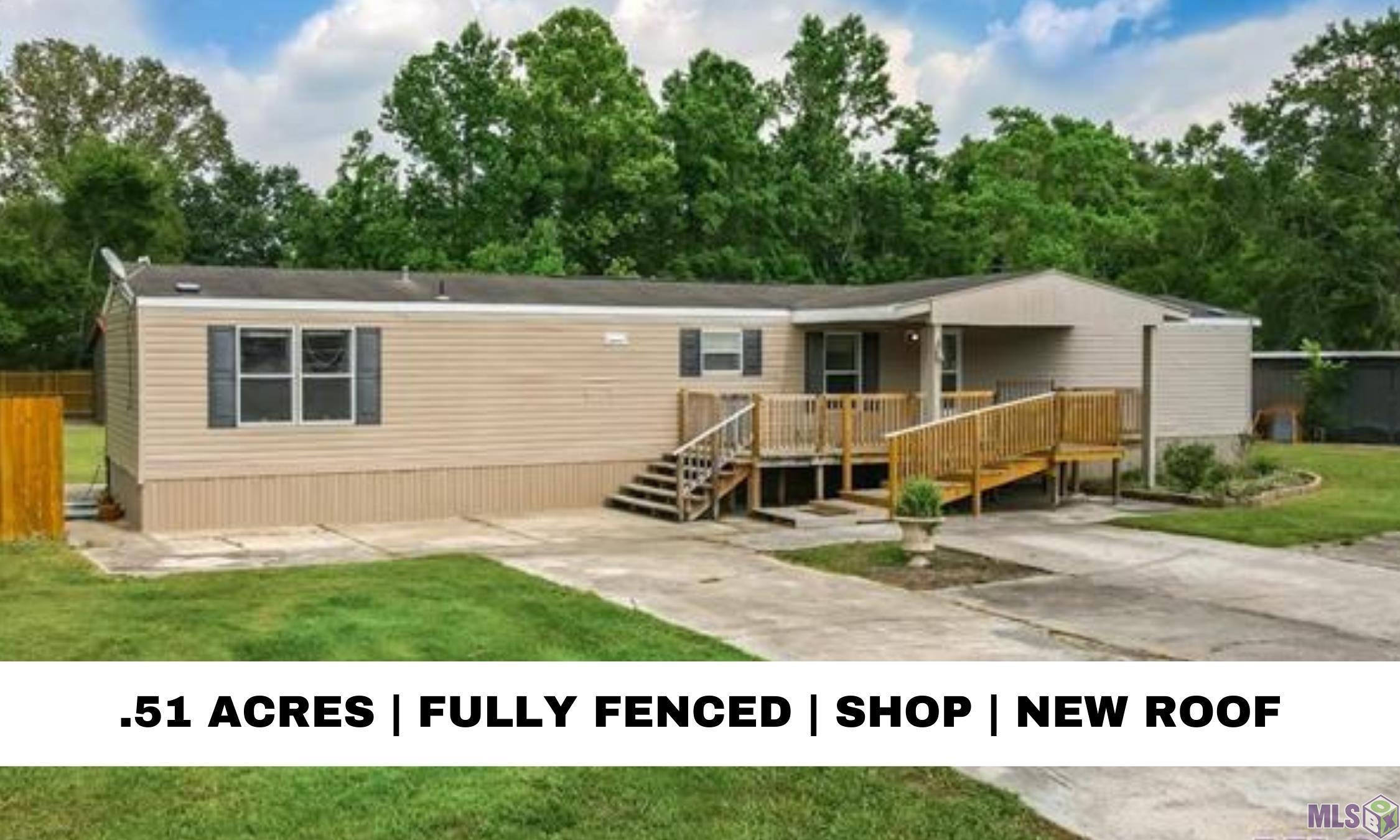 12236 Colonial Oaks Road Gonzales, LA 70737 - Photo 1 of 18