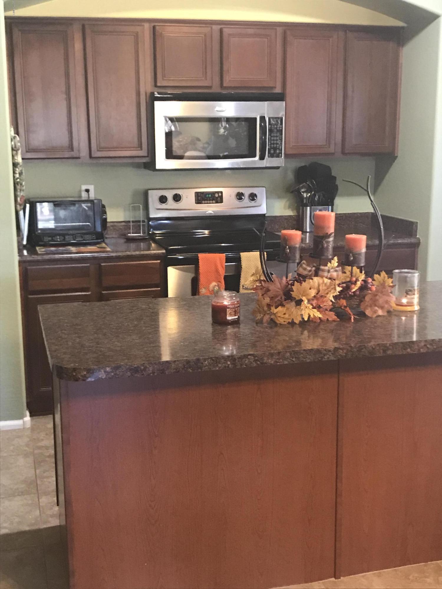 17605 West Bloomfield Road Surprise, AZ 85388 - Photo 20 of 36 TERRIFIC ISLAND KITCHEN