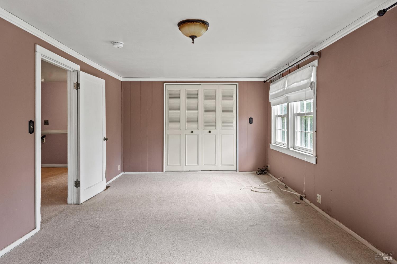 84 School Street Willits, CA 95490 - Photo 21 of 37 a view of an empty room with a window