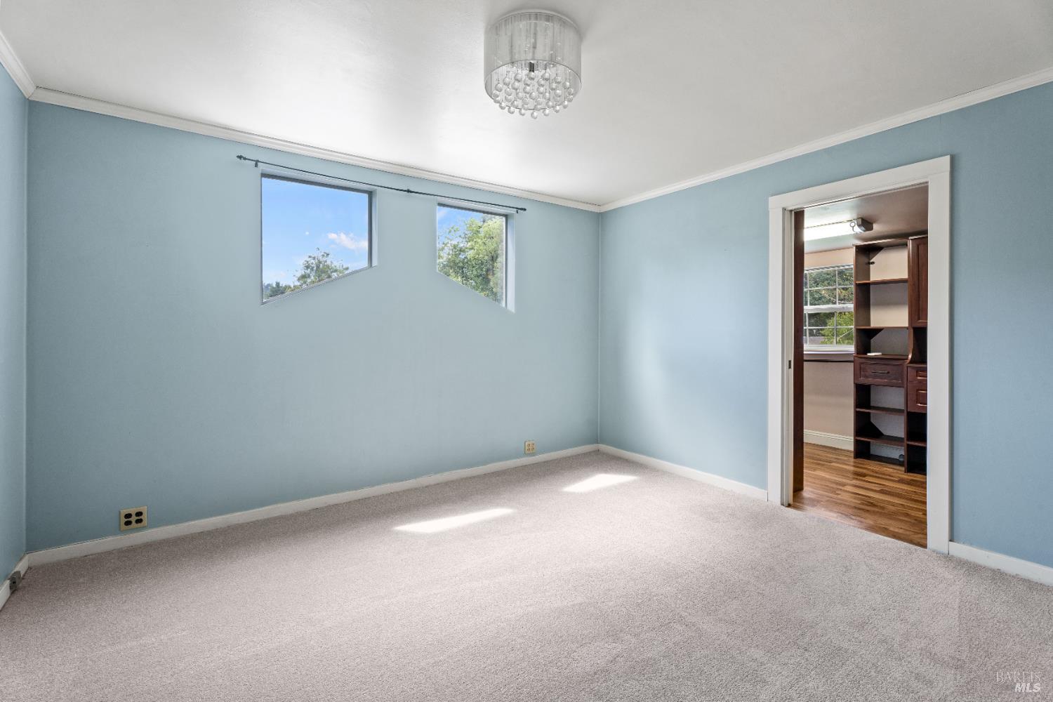 84 School Street Willits, CA 95490 - Photo 23 of 37 an empty room with windows