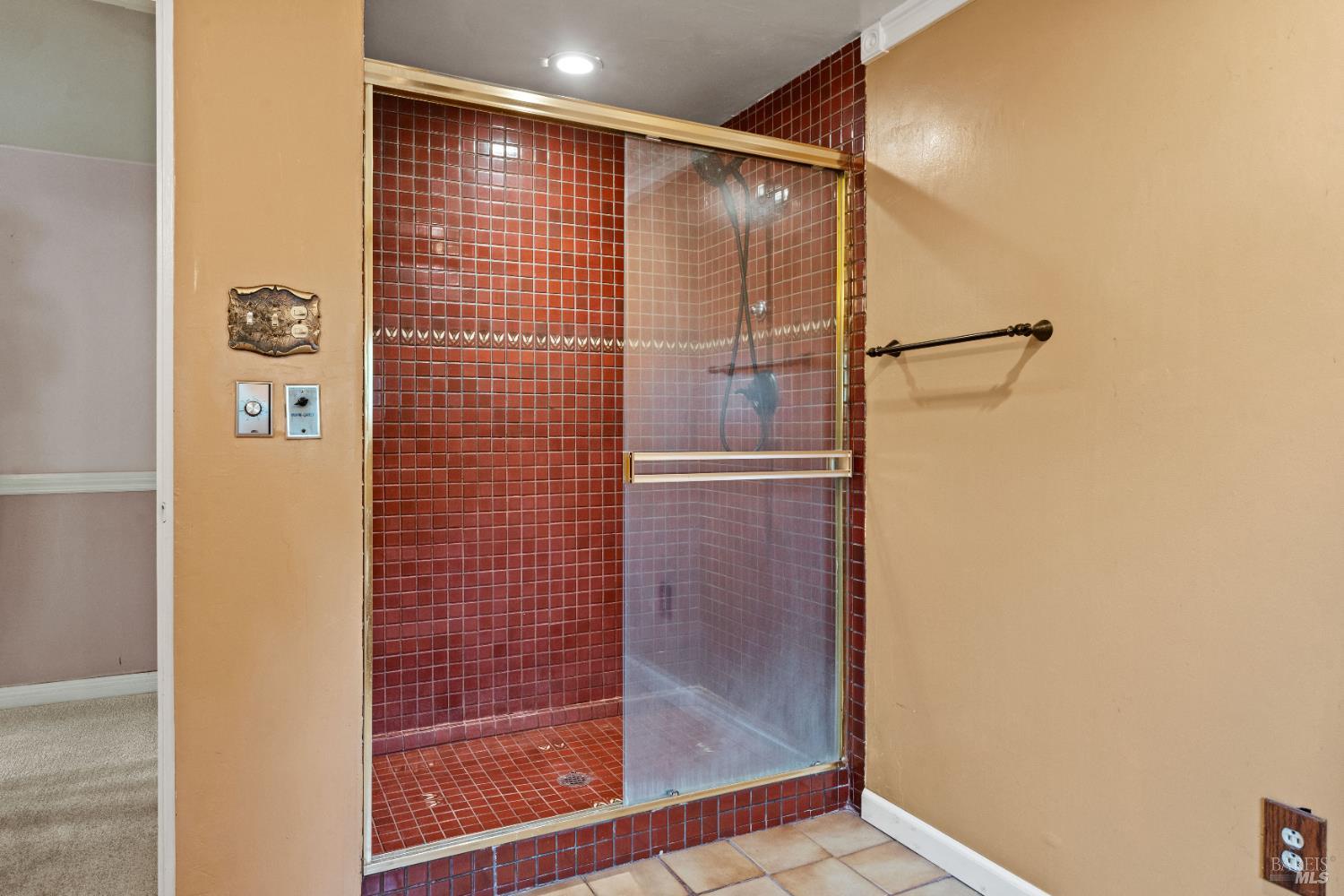 84 School Street Willits, CA 95490 - Photo 27 of 37 a bathroom with a shower