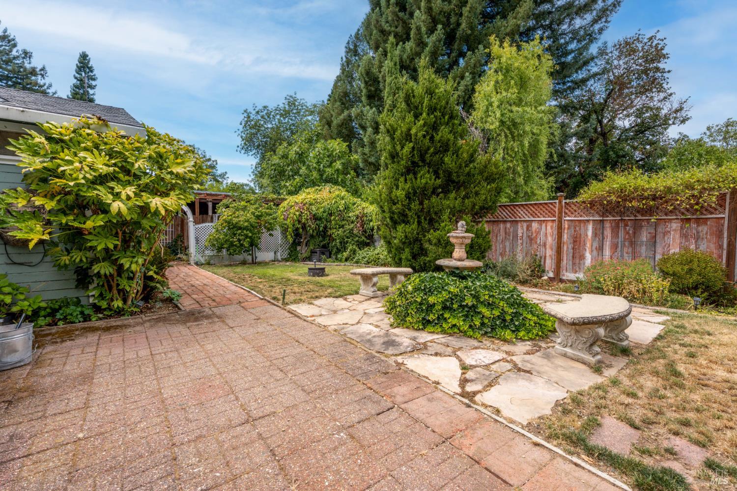 84 School Street Willits, CA 95490 - Photo 33 of 37 a view of a backyard with sitting area