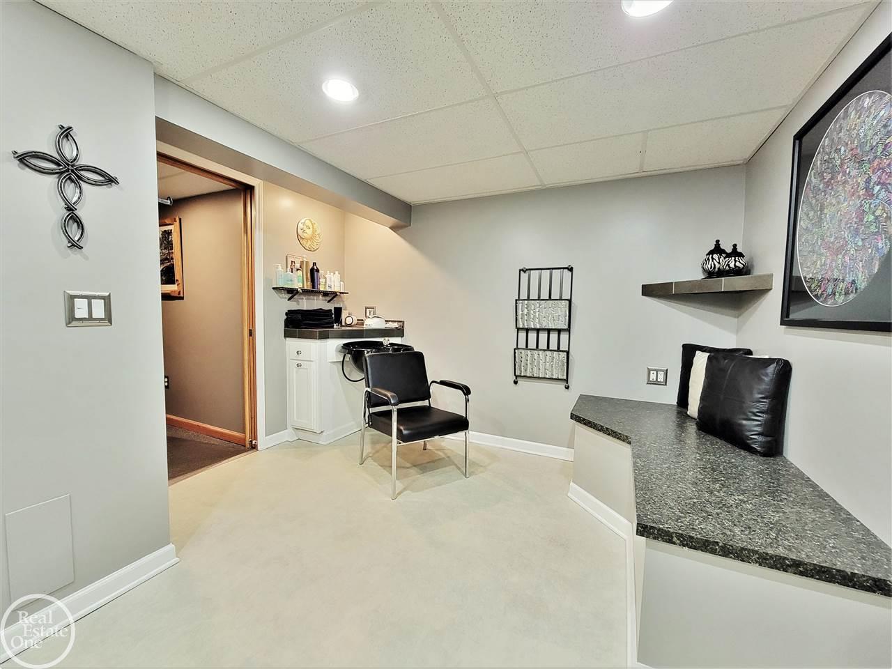 35739 Rockingham Drive New Baltimore, MI 48047 - Photo 28 of 47 50069647-27.JPG