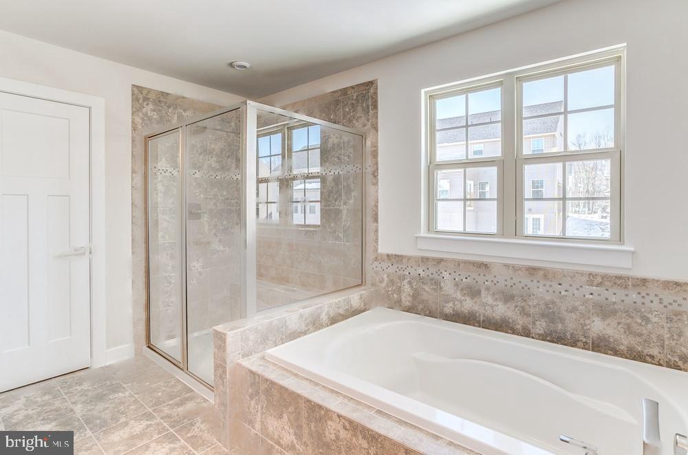 2467 Morgan Run Huntingdon Valley, PA 19006 - Photo 9 of 15