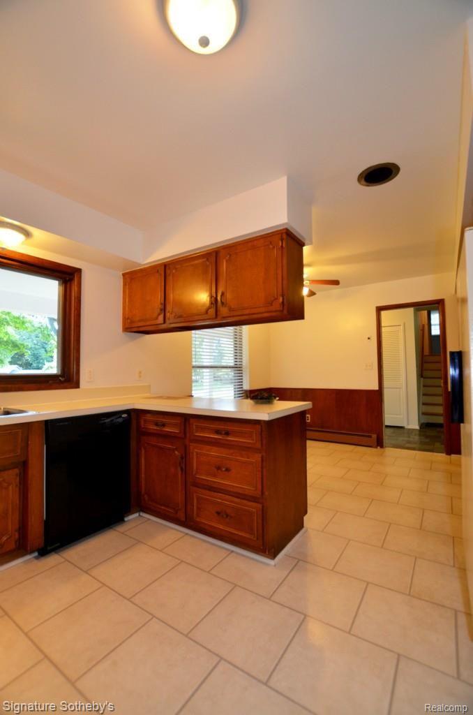 5320 Echo Road Bloomfield Hills, MI 48302 - Photo 27 of 71 kitchentall1.jpg