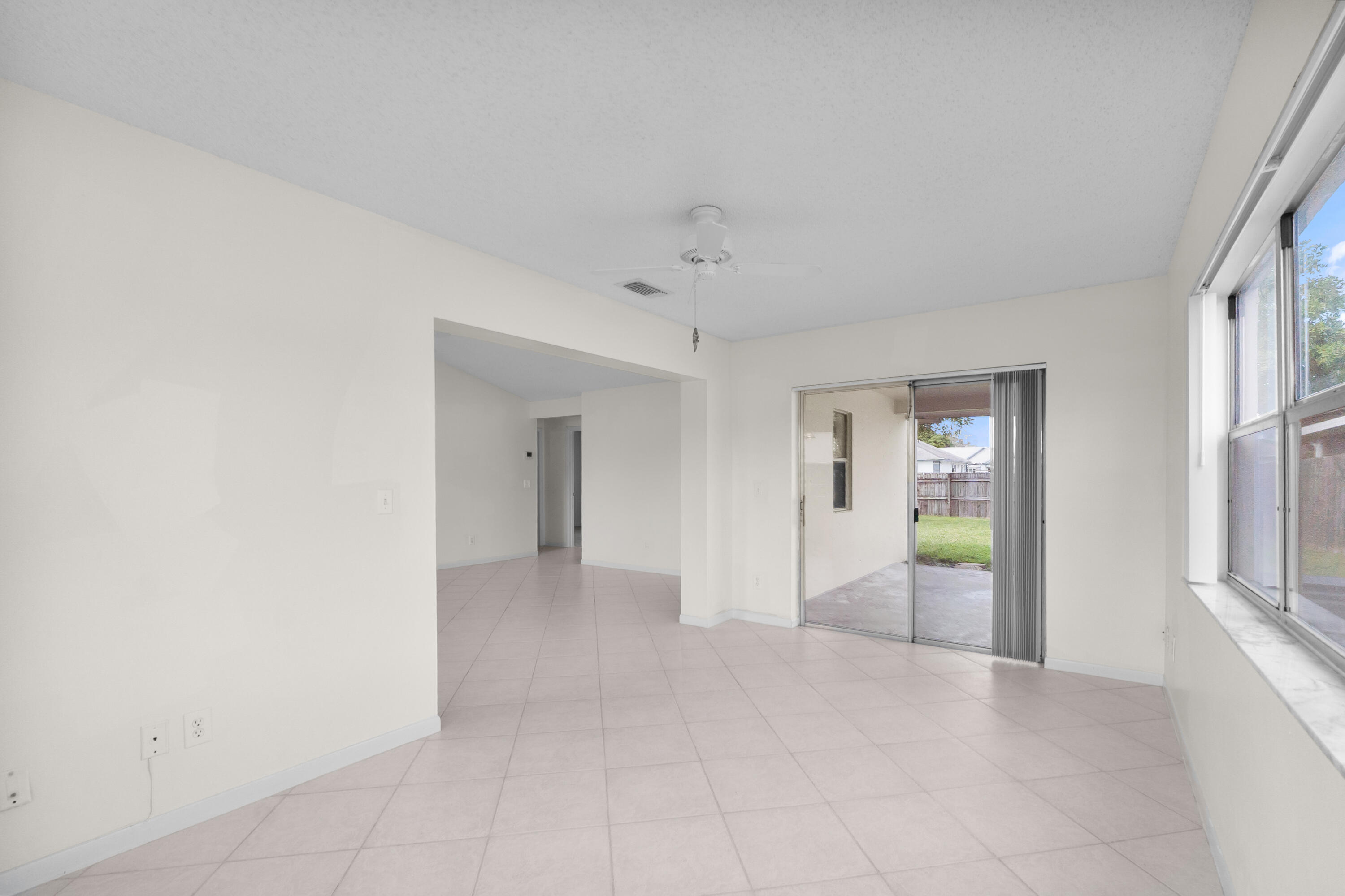 209 Wandering Trail Jupiter, FL 33458 - Photo 9 of 23 CVF09611