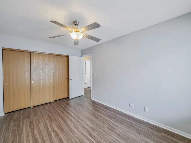 $199,900 | 249 West Whispering Oaks Lane, Round Lake, IL 60073