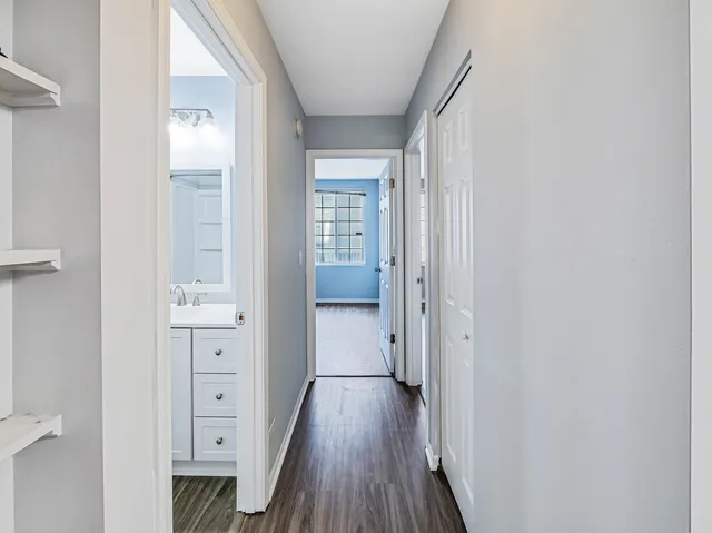 $199,900 | 249 West Whispering Oaks Lane, Round Lake, IL 60073