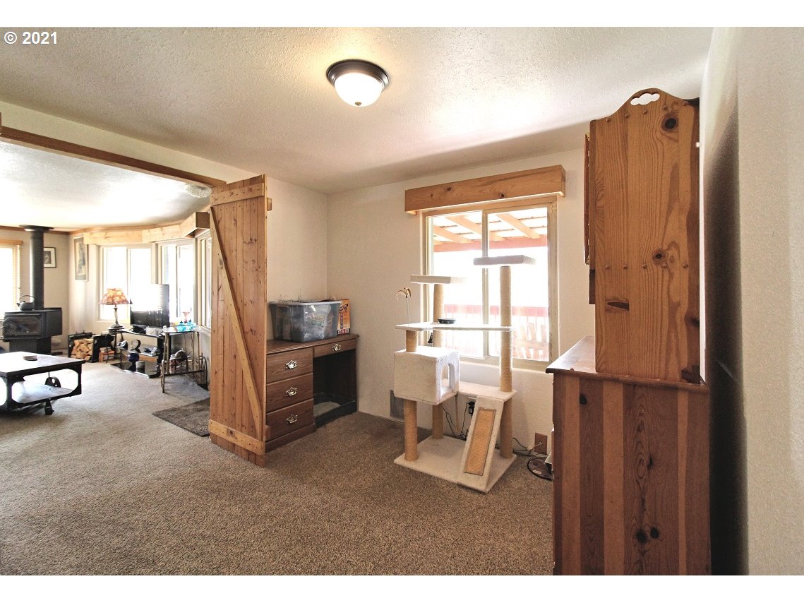 175 Cutter Spur Road Castle Rock, WA 98611 - Photo 11 of 32 Gallery Image 11