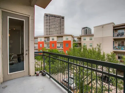 $2,700 | 2950 McKinney Avenue, Unit 304, Dallas, TX 75204