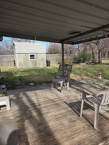 1105 Johnson Street Benbrook, TX 76126 - Photo 4 of 15