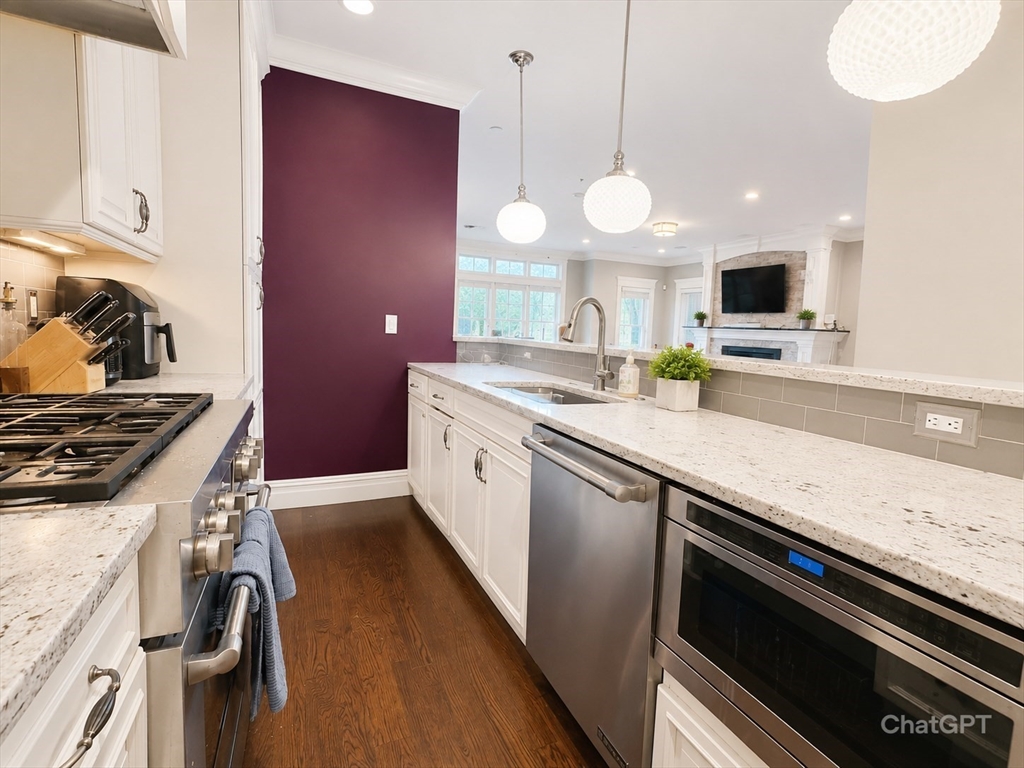 3 M Street, Unit 2 Boston, MA 02127 - Photo 5 of 20