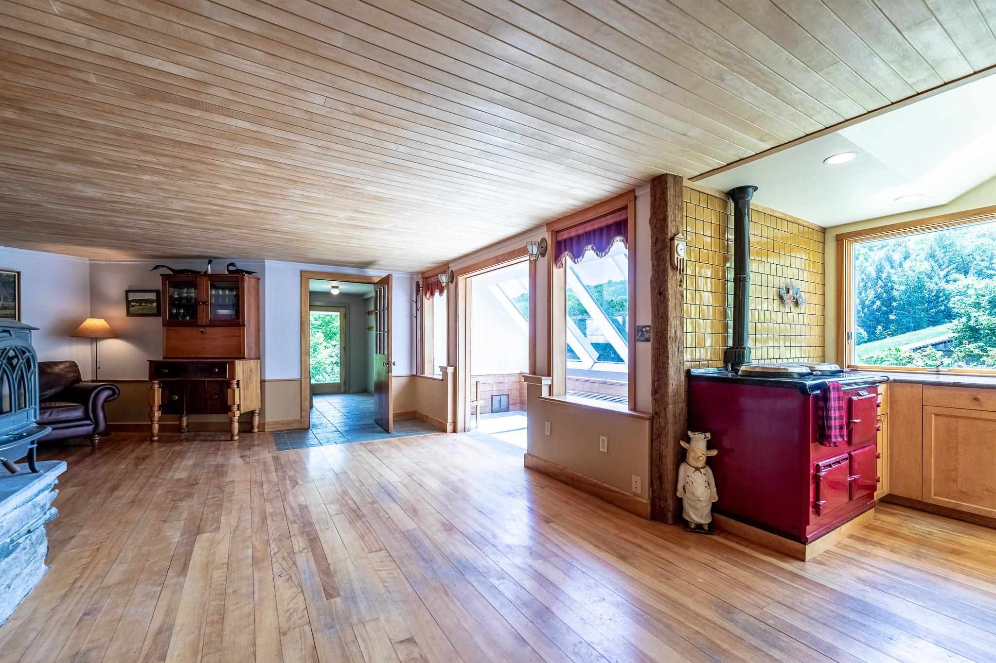 115 Wetmore Road Strafford, VT 05072 - Photo 8 of 40