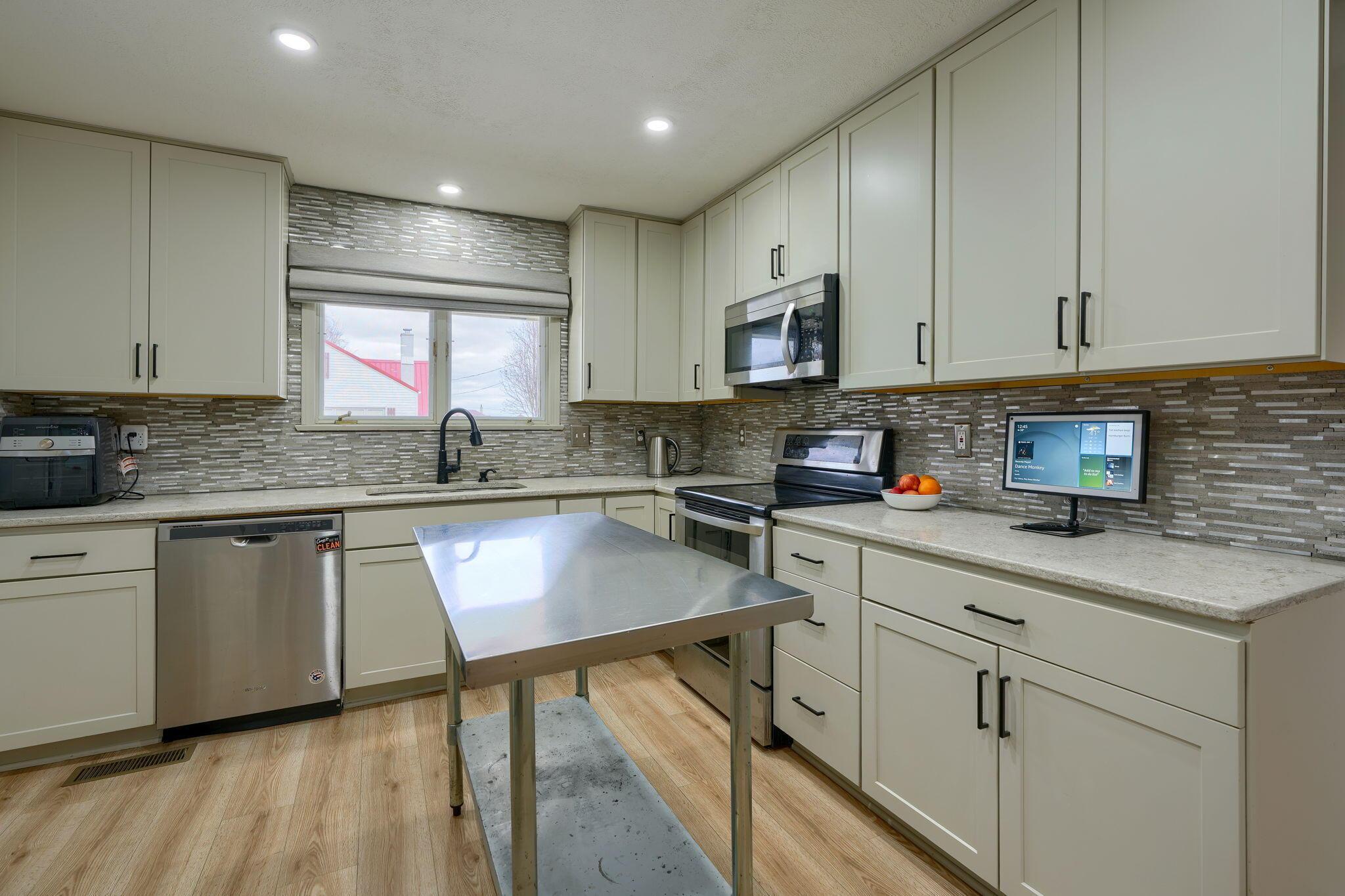 665 Vallery Road Waverly, OH 45690 - Photo 17 of 54 9. Kitchen (3)