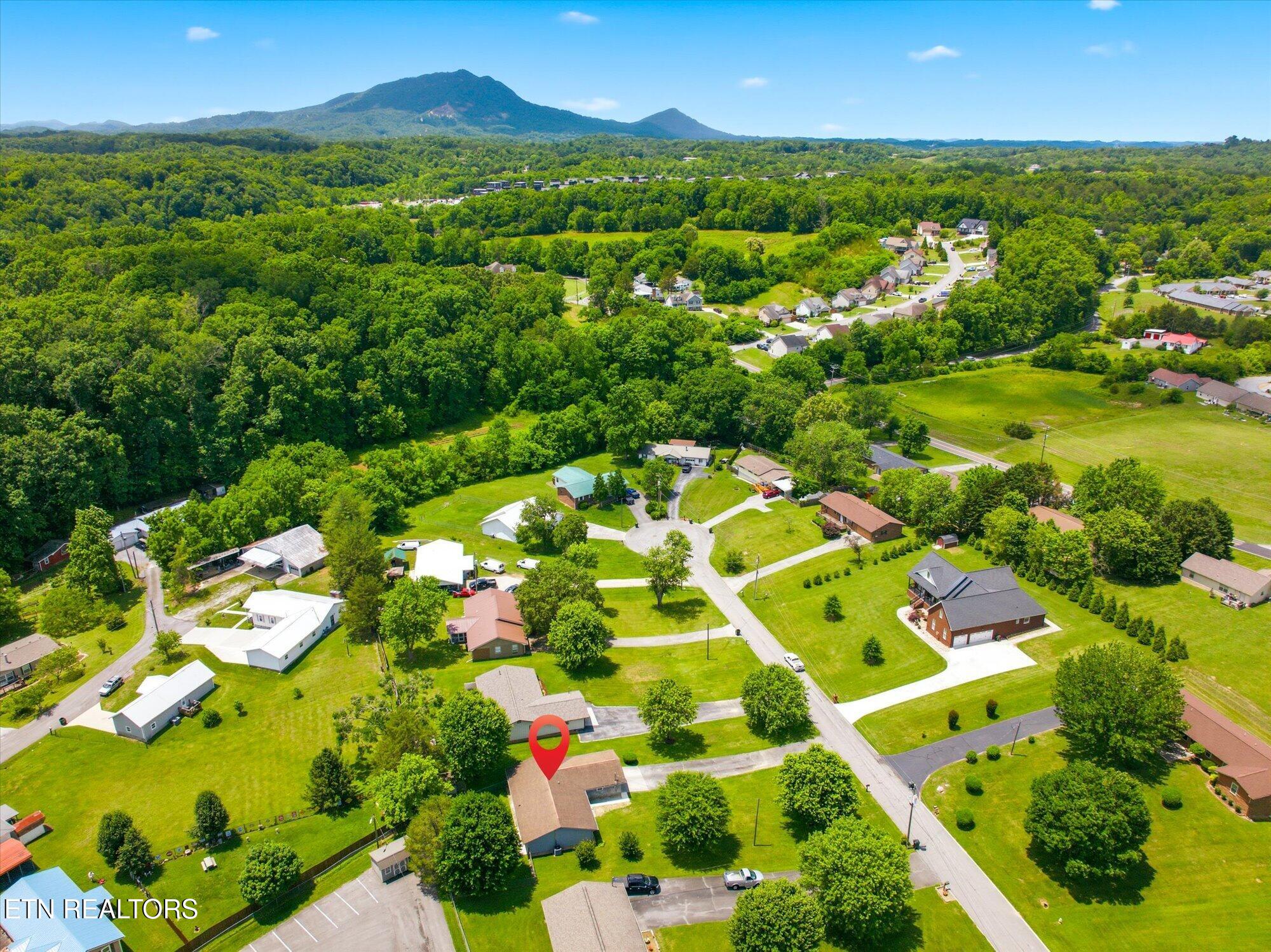 409 Windrush Circle Sevierville, TN 37862 - Photo 31 of 32 35-409-Windrush-Cir-Sevierville-TN-35