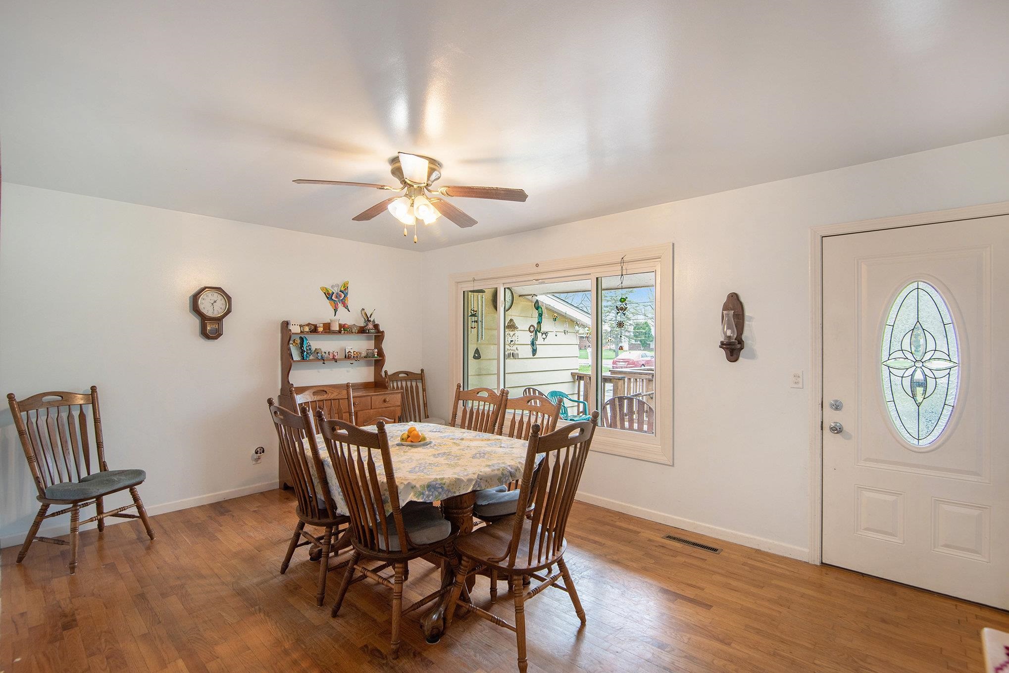 2472 North Irish Road Davison, MI 48423 - Photo 9 of 33 50106639-9.JPG