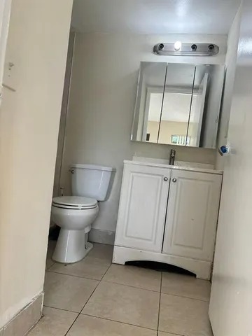 $199,990 | 704 Meadows Circle, Unit 704, Boynton Beach, FL 33436