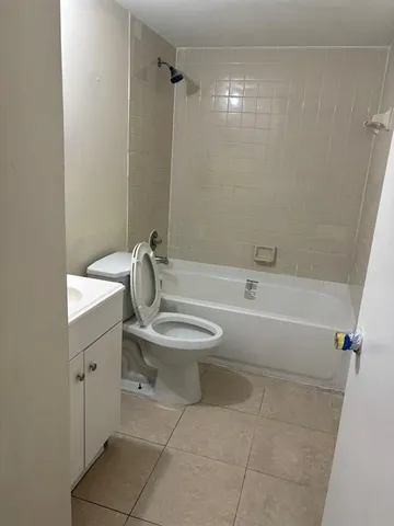 $199,990 | 704 Meadows Circle, Unit 704, Boynton Beach, FL 33436