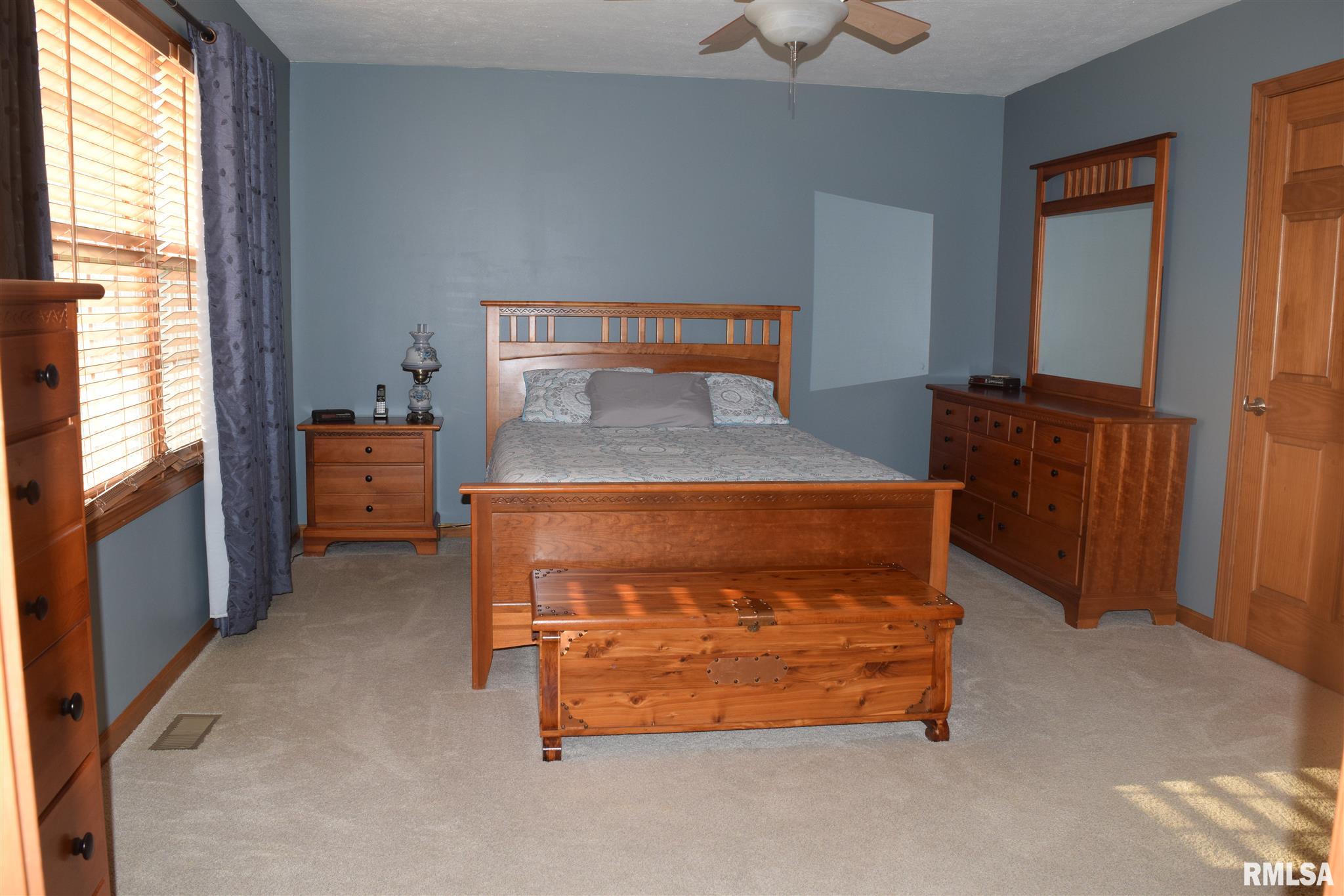16 Drake Road Jacksonville, IL 62650 - Photo 27 of 49