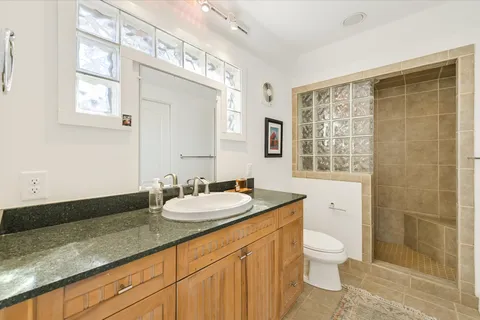 $1,048,000 | 1204 East Live Oak Street, Austin, TX 78704