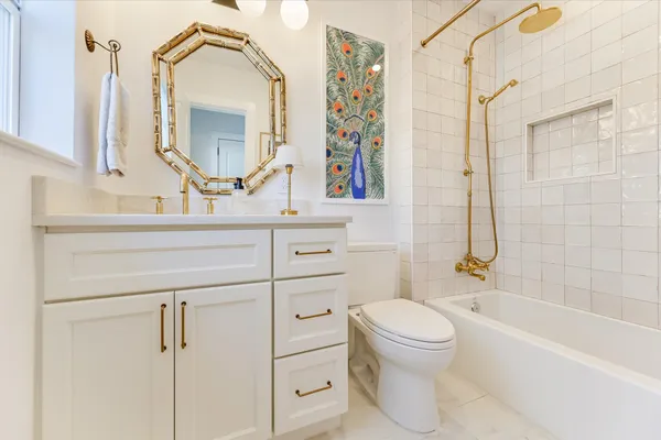 $1,048,000 | 1204 East Live Oak Street, Austin, TX 78704