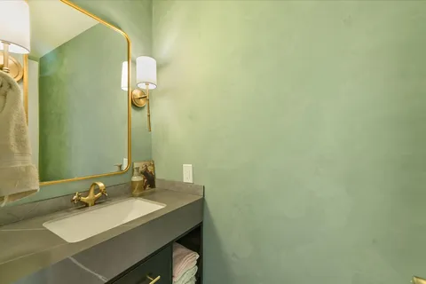 $1,048,000 | 1204 East Live Oak Street, Austin, TX 78704