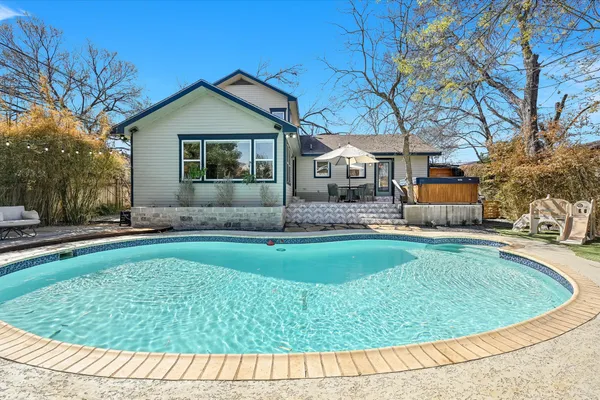 $1,048,000 | 1204 East Live Oak Street, Austin, TX 78704