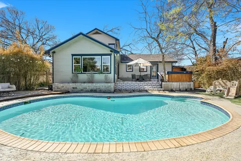 $1,048,000 | 1204 East Live Oak Street, Austin, TX 78704