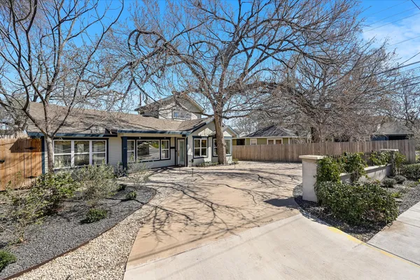 $1,048,000 | 1204 East Live Oak Street, Austin, TX 78704
