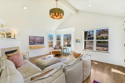 $1,048,000 | 1204 East Live Oak Street, Austin, TX 78704