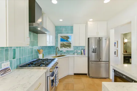$1,048,000 | 1204 East Live Oak Street, Austin, TX 78704