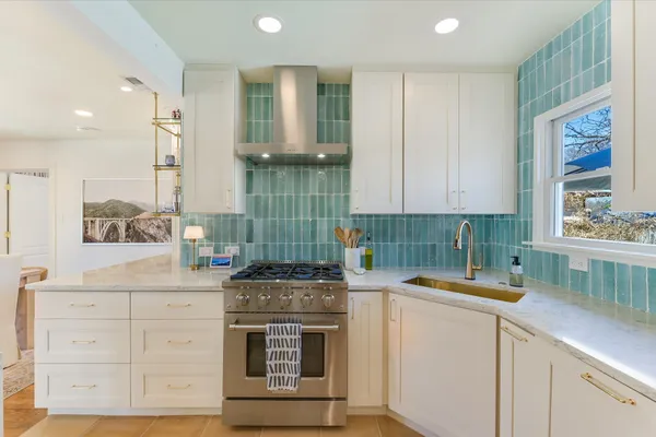 $1,048,000 | 1204 East Live Oak Street, Austin, TX 78704