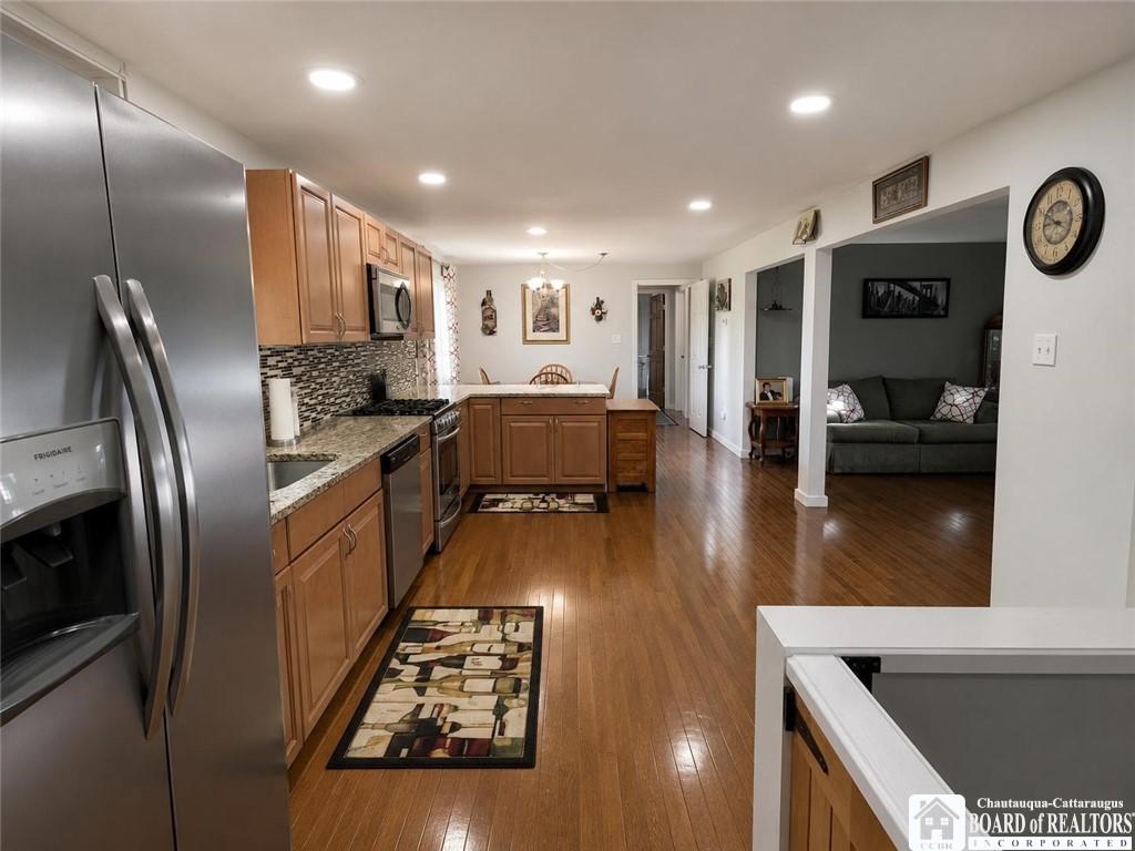 1633 Lakeview Road Lake View, NY 14085 - Photo 2 of 24