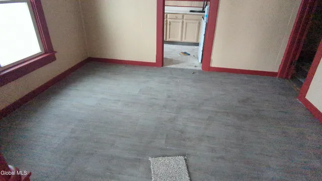 $1,400 | 75 Park Street, Gloversville, NY 12078