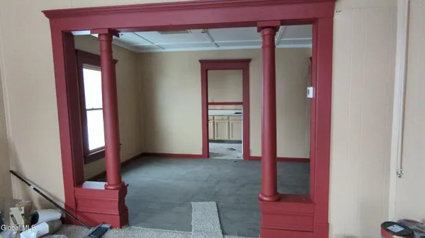 $1,400 | 75 Park Street, Gloversville, NY 12078