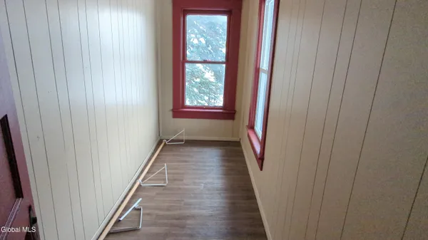 $1,400 | 75 Park Street, Gloversville, NY 12078