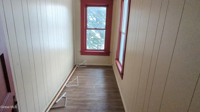 $1,400 | 75 Park Street, Gloversville, NY 12078