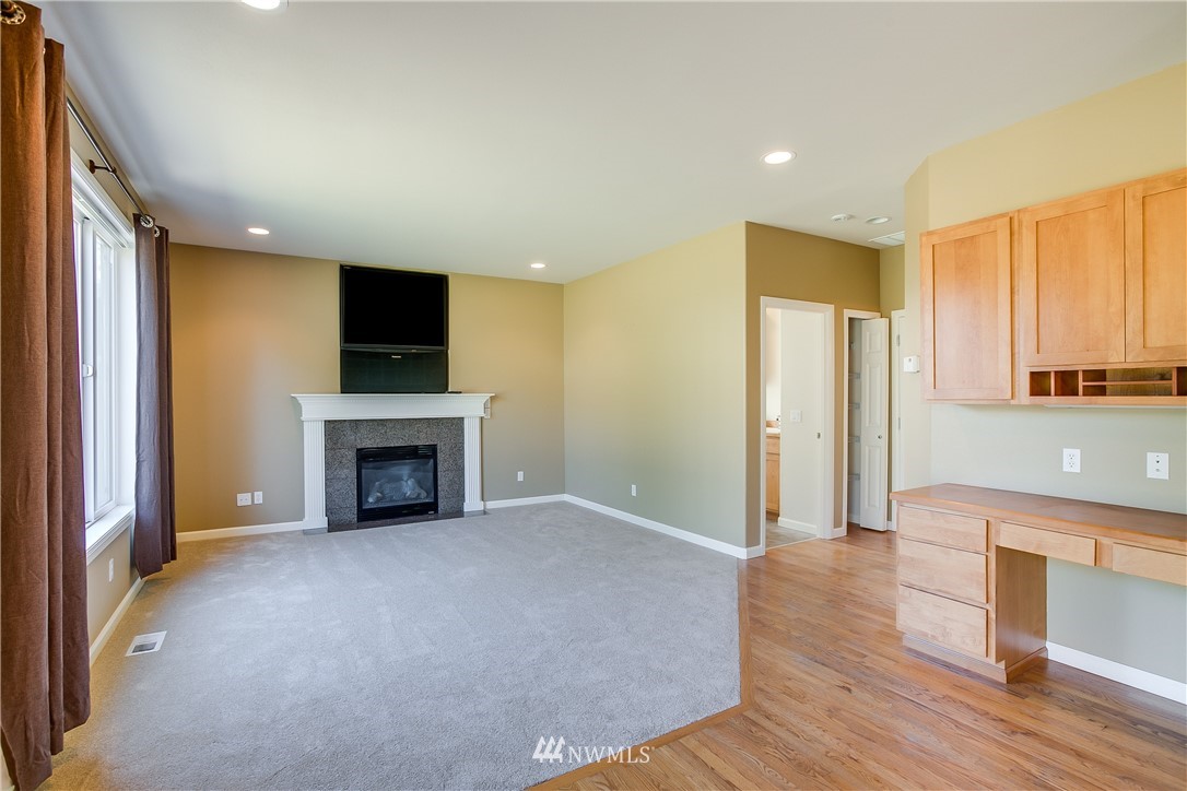 406 Orcas Place Northeast Renton, WA 98059 - Photo 2 of 23