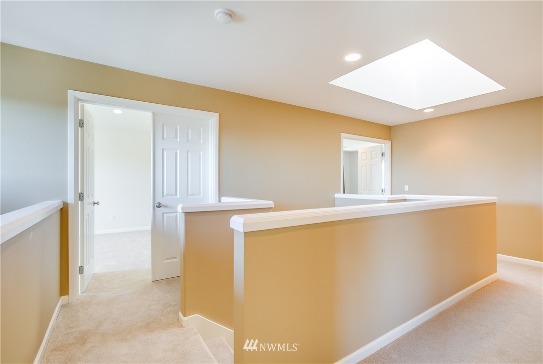 406 Orcas Place Northeast Renton, WA 98059 - Photo 12 of 23