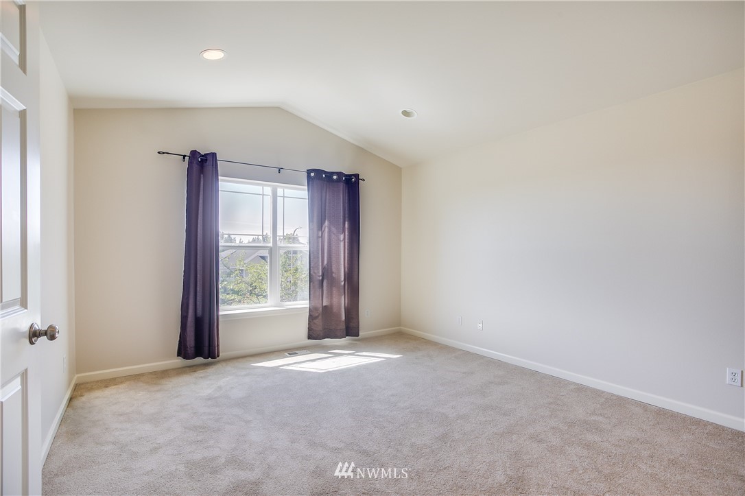 406 Orcas Place Northeast Renton, WA 98059 - Photo 13 of 23