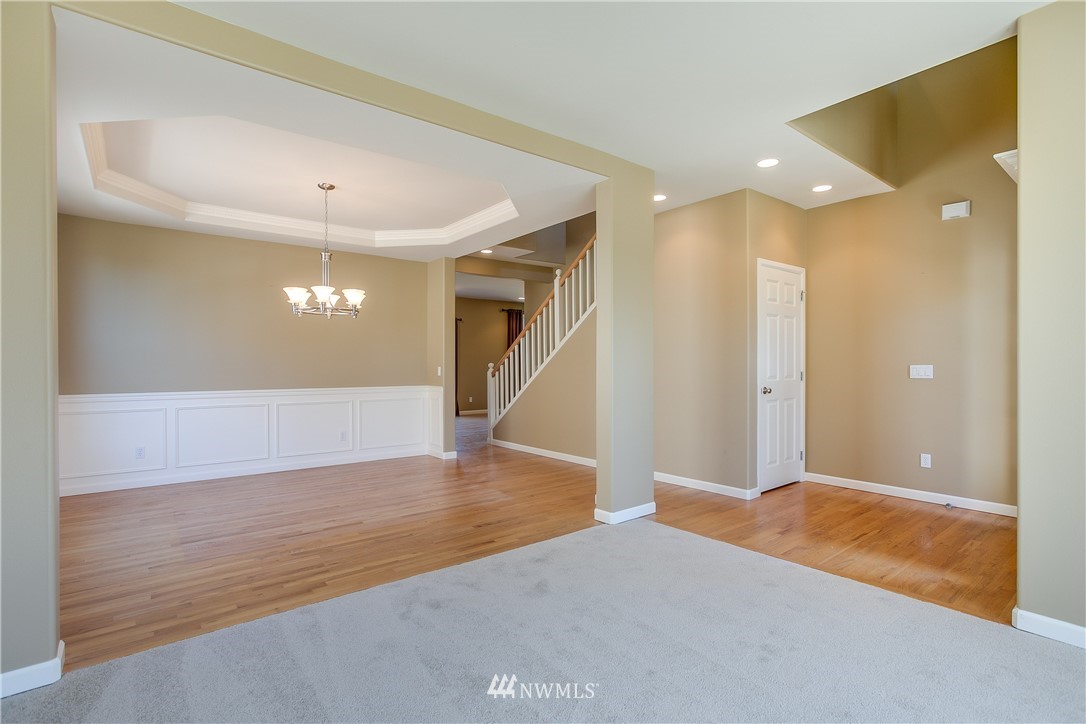 406 Orcas Place Northeast Renton, WA 98059 - Photo 9 of 23