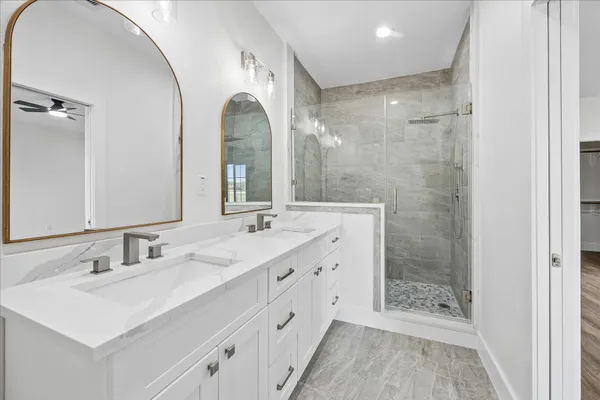 $379,000 | 1337 South Circle Street, Sealy, TX 77474