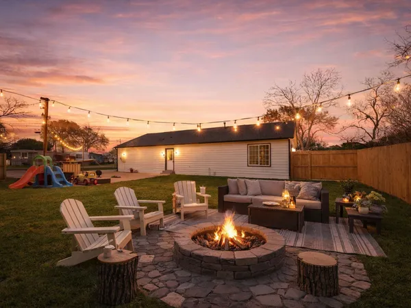 $379,000 | 1337 South Circle Street, Sealy, TX 77474