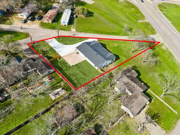 $379,000 | 1337 South Circle Street, Sealy, TX 77474