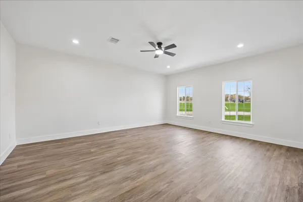 $379,000 | 1337 South Circle Street, Sealy, TX 77474