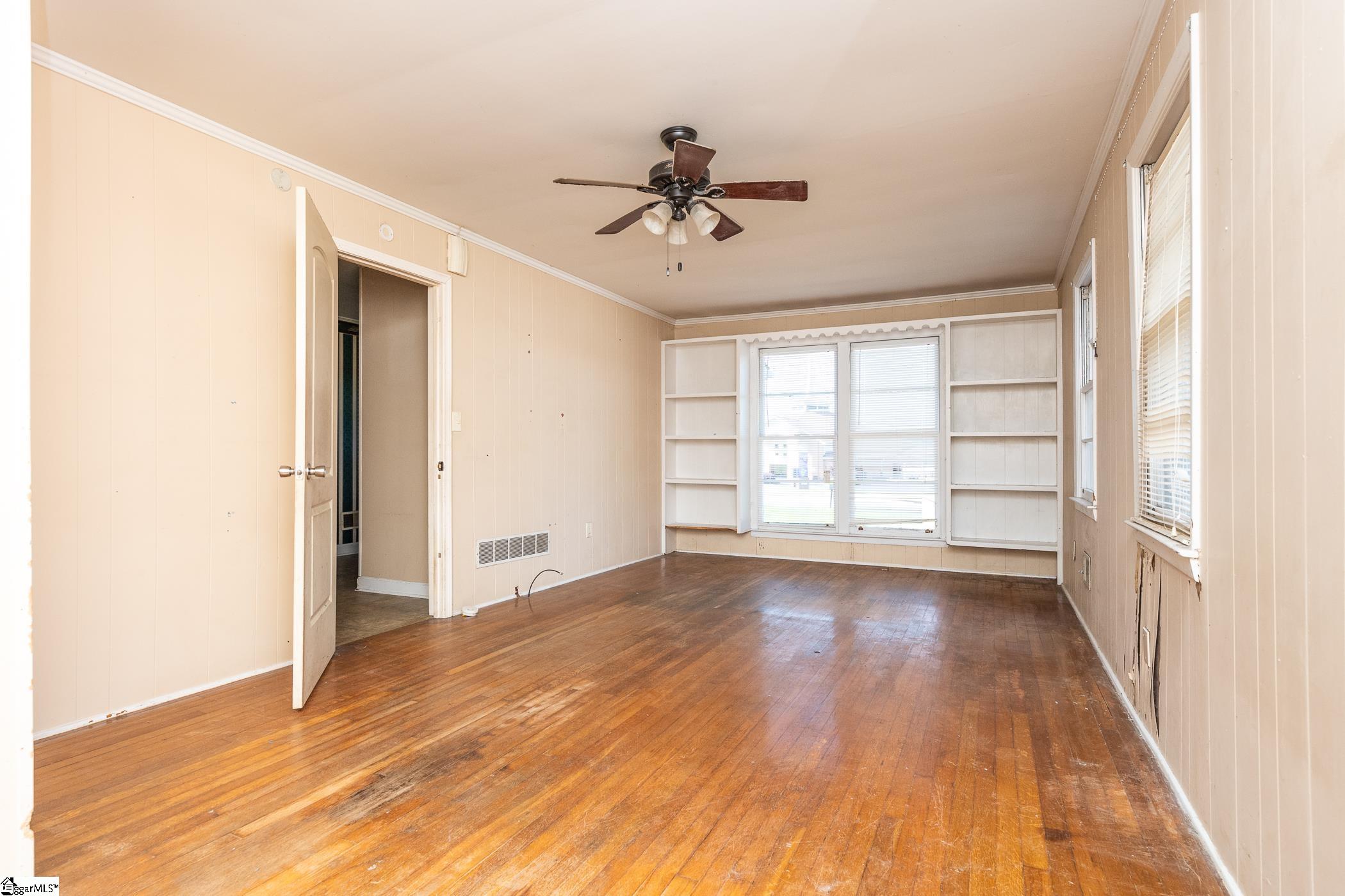 1409 West Parker Road Greenville, SC 29617 - Photo 5 of 29