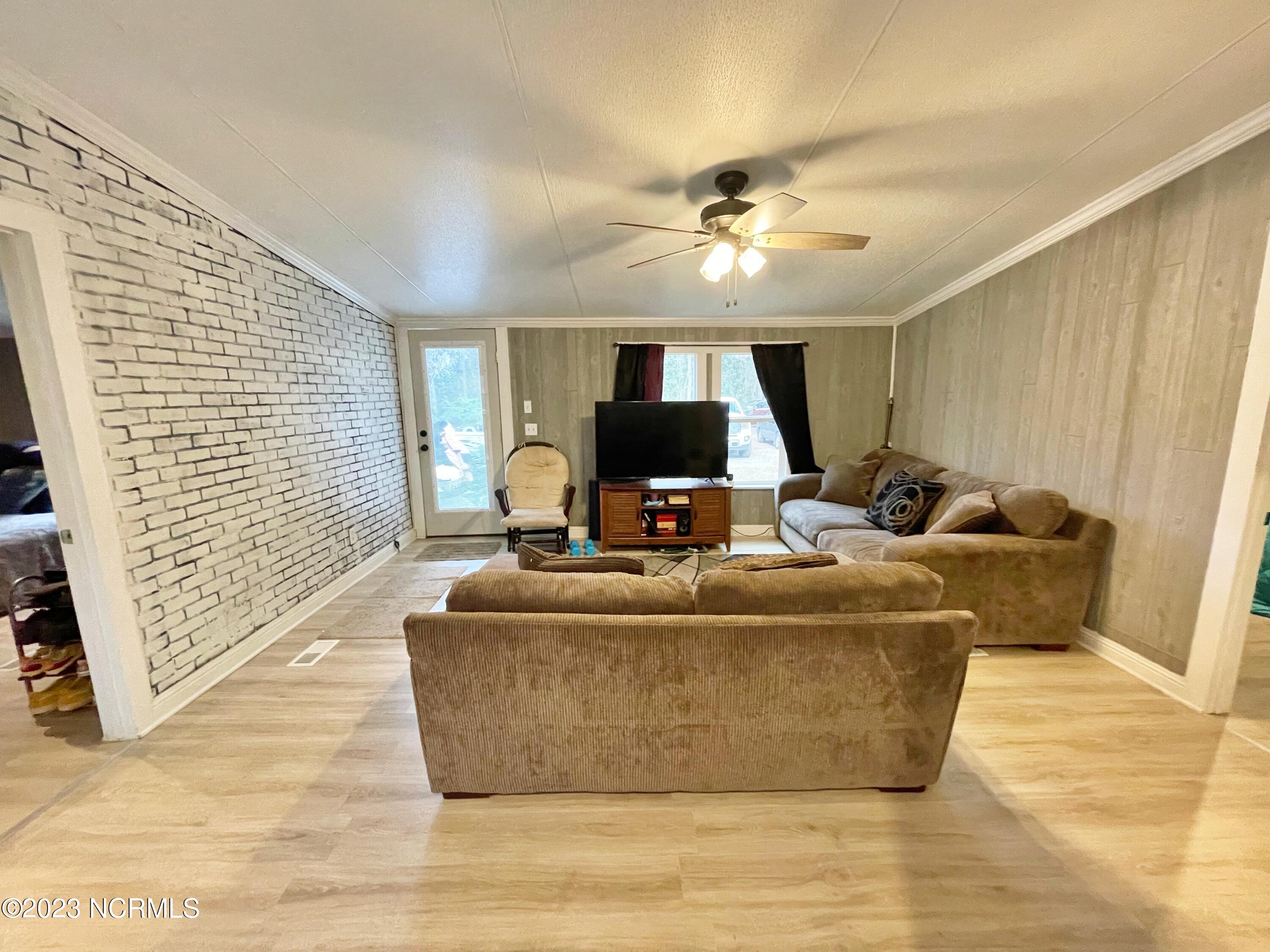 174 West Fisher Road New Bern, NC 28562 - Photo 10 of 28 LIVING ROOM 2